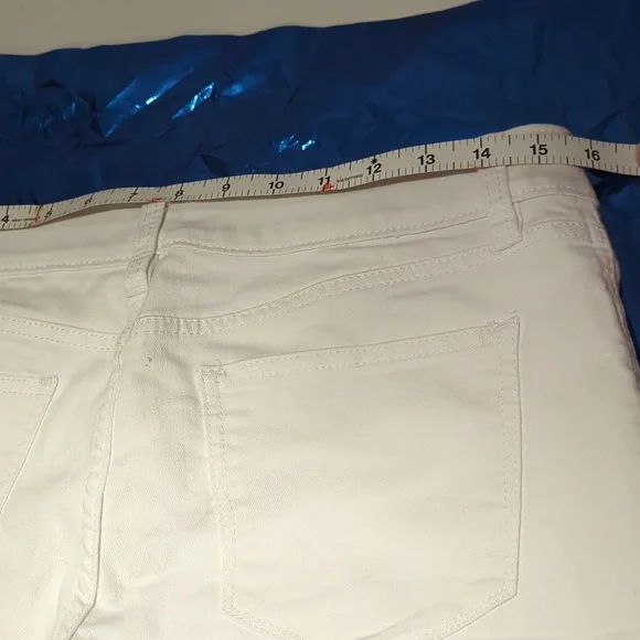 STYLUS Women's White Jean Shorts - Picture 4 of 7